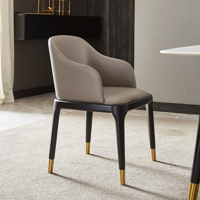 Factory Wholesale Nordic Modern Dining Chair Set with Solid Wooden Legs Leather Restaurant Chair